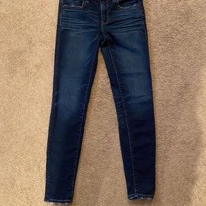 Dark wash American Eagle skinny jeans